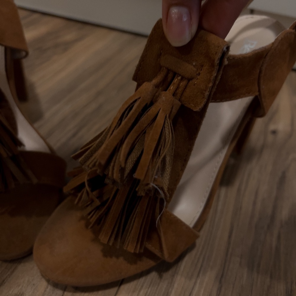 Cute strappy 3 inch heels